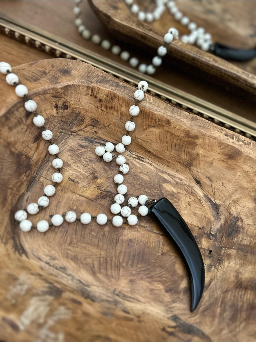 White Howlite Beaded Necklace with Black Horn Pendant